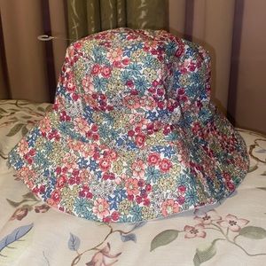 Host Pick ⭐️ Jenni Reversible Cotton Floral Bucket Hat